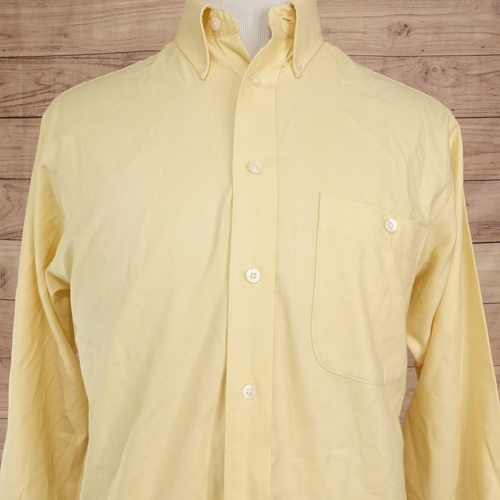 Roundtree & Yorke Shirt Mens M Yellow Solid Long Sleeve Button-Up Wrinkle Free